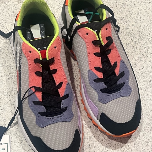 Tommy Hilfiger women trainers - Picture 1 of 4